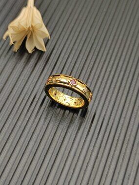 David Yurman gold ring with red diamonds, size: 6-7-8-9